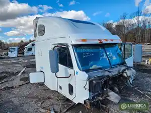 Used 2006 Freightliner ST120 Cab (Stock #FR-0736-24)) Part Image