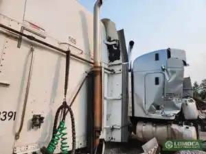 Used 2007 Freightliner Columbia 120 Sleeper Fairing (Stock #FR-0831-6)) Part Image
