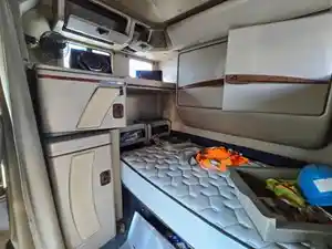 Used 2007 International 9900I Sleeper Part (Stock #IN-0674-32)) Part Image