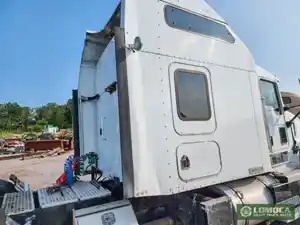 Used 2007 Kenworth T600 Sleeper Fairing (Stock #KW-0798-31)) Part Image