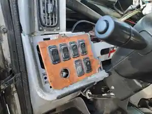 Used 2007 Peterbilt 386 Dash Control Module Image