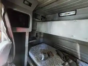Used 2007 Peterbilt 386 Sleeper Part (Stock #PT-0742-61)) Part Image