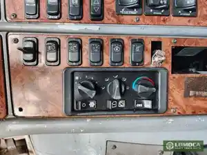 Used 2007 Peterbilt 387 Heater/AC Control Assy (Stock #PT-0823-26)) Part Image