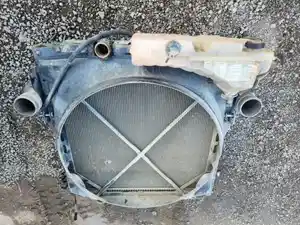 Used 2009 Kenworth T800 Radiator (Stock #KW-0913-12)) Part Image