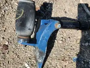 Used 2011 Peterbilt 388 Cab Mount (Stock #PT-0860-40)) Part Image