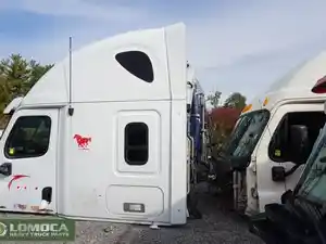 Used 2012 Freightliner Cascadia 125 Sleeper Fairing (Stock #FR-0710-7)) Part Image