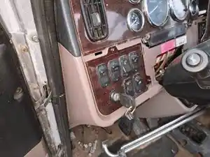 Used 2014 Peterbilt 386 Dash Control Module Image