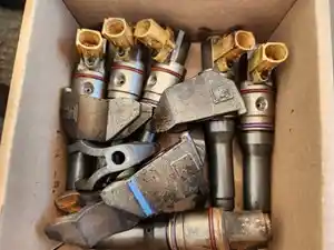 Used 2015 PACCAR MX13 Injector (Stock #PT-0883-17)) Part Image