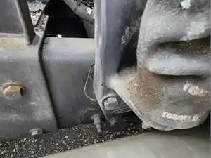 Used 2015 Peterbilt 389 Cab Mount (Stock #PT-0883-7)) Part Image