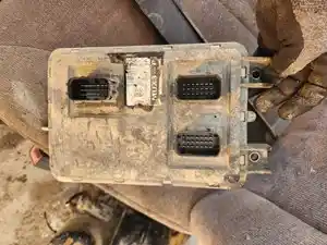 Used 2016 Eaton/Fuller RTLO18918B Chassis Control Module (Stock #KW-0845-40)) Part Image