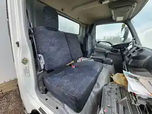 Used 2016 Hino 195 Seat (Stock #HI-0836-26)) Part Image