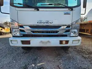 Used 2016 Isuzu NRR Bumper (Stock #IZ-0835-4)) Part Image