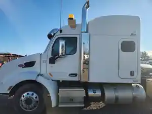 Used 2016 Peterbilt 579 Sleeper (Stock #PT-0854-33)) Part Image