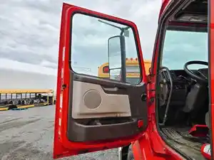 Used 2016 Volvo VNL Door (Stock #VV-0856-4)) Part Image