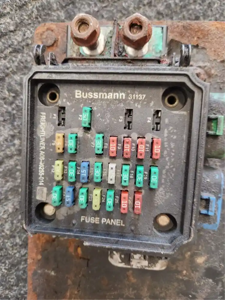 New and Used Freightliner M2 106 Fuse Box For Sale