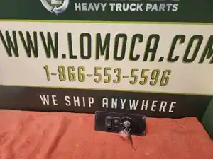 Used 2017 Kenworth T370 Ignition Switch (Stock #KW-0842-17)) Part Image