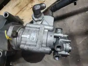 Used 2017 PACCAR MX13 Steering Pump (Stock #PT-0760-74)) Part Image