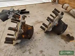 Used 2017 STUD PILOT Hub (Stock #PT-0828-38)) Part Image