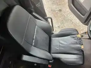 Used 2019 Freightliner Cascadia 126 Seat (Stock #FR-0897-34)) Part Image
