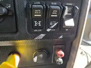 Used 2019 International HX620 Dash Control Module (Stock #IN-0871-26)) Part Image