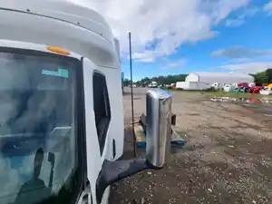 Used 2019 International LT625 Side View Mirror (Stock #IN-0896-7)) Part Image