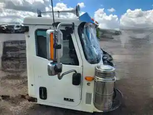 Used 2020 International HX620 Cab (Stock #IN-0916-10)) Part Image