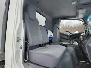 Used 2021 Isuzu NRR Seat (Stock #IZ-0873-14)) Part Image