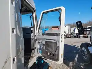 Used 2022 Mack Anthem Door (Stock #MK-0809-33)) Part Image