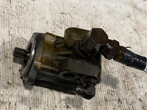 Used 2000 CAT 3406 Steering Pump (Stock #27563)) Part Image
