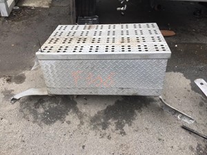 Used 2001 FREIGHTLINER CLASSIC XL Battery Box (Stock #28352)) Part Image