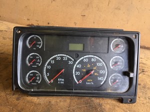 Used 2004 FREIGHTLINER COLUMBIA Instrument Cluster (Stock #20082)) Part Image