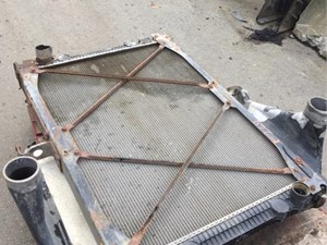 Used 2005 FREIGHTLINER COLUMBIA Radiator (Stock #28496)) Part Image