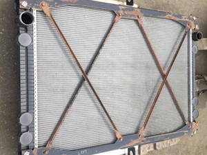 Used 2005 FREIGHTLINER COLUMBIA Radiator (Stock #18286)) Part Image