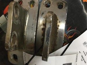 Used 2005 PETERBILT 379 Bracket (Stock #6565)) Part Image