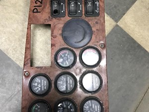 Used 2005 PETERBILT 378 Instrument Cluster (Stock #4915)) Part Image