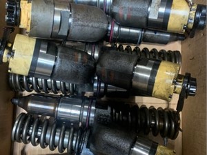Used 2006 CAT C-15 Injector Image