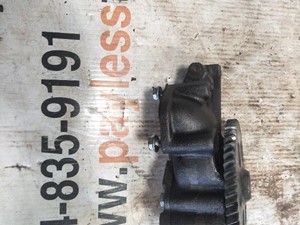 Used 2006 WESTERN STAR TRUCKS Oil Pump (Stock #18634)) Part Image