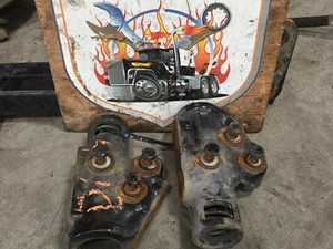 Used 2012 FREIGHTLINER CASCADIA Bracket (Stock #8463)) Part Image