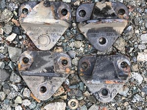 Used 2012 Peterbilt 388 Engine Mount (Stock #1196)) Part Image