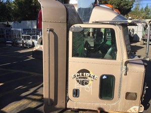 Used 2014 Peterbilt 386 Cab Image