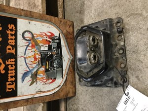 Used 2014 VOLVO VN670 Engine Mount (Stock #8016)) Part Image