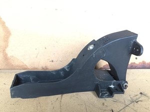 Used 2015 FREIGHTLINER CASCADIA Bracket (Stock #17272)) Part Image