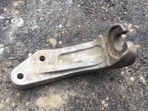 Used 2015 FREIGHTLINER CASCADIA Bracket (Stock #7216)) Part Image