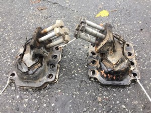 Used 2015 PETERBILT 579 Engine Mount (Stock #26334)) Part Image