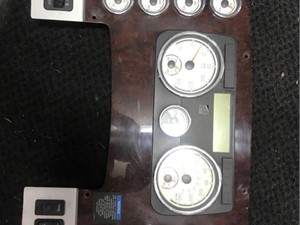 Used 2016 FREIGHTLINER Coronodo Instrument Cluster (Stock #31040)) Part Image