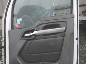 Used 2016 KENWORTH T680 Door (Stock #12708)) Part Image