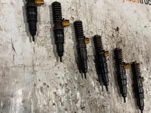 Used 2016 VOLVO D13 SCR Injector (Stock #27573)) Part Image