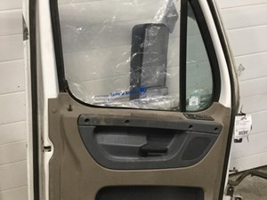 Used 2017 FREIGHTLINER CASCADIA Door (Stock #6678)) Part Image