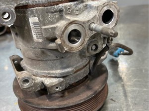 Used 2019 FREIGHTLINER CASCADIA A/C Compressor (Stock #33966)) Part Image