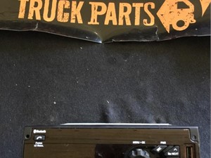 Used 2020 INTERNATIONAL LT625 Radio (Stock #32474)) Part Image